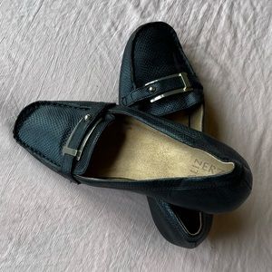 Naturalizer Black and Gold Loafer